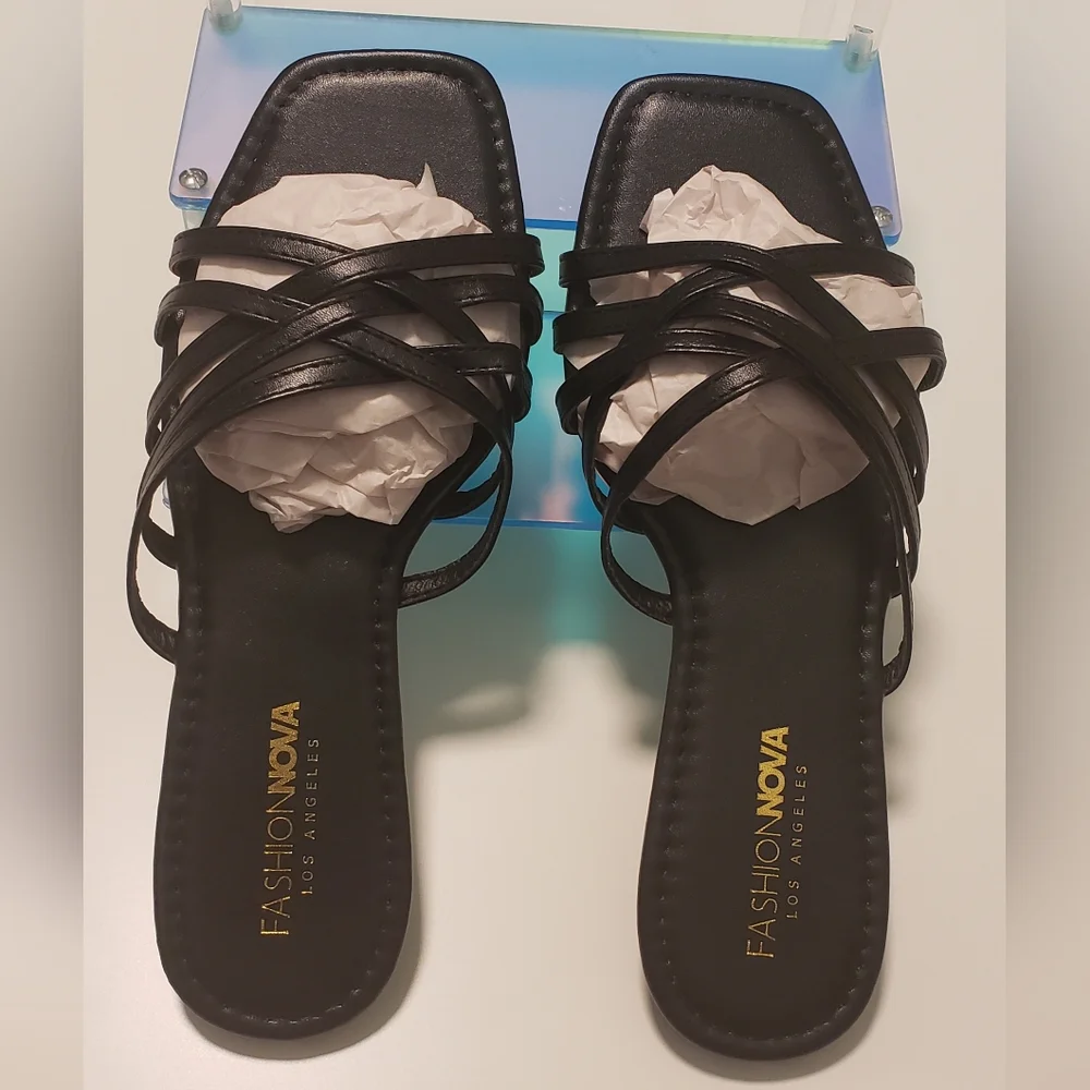 Square Toe Slides - Picture 8 of 9